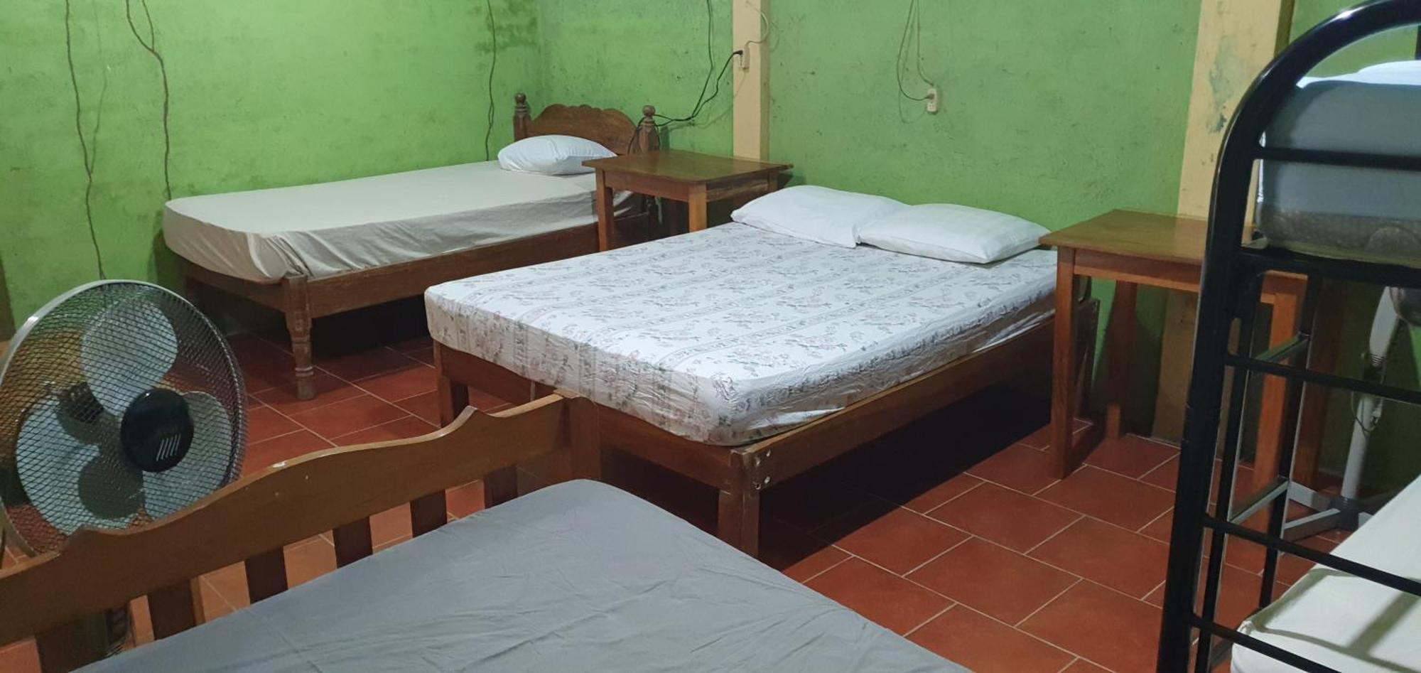 B&B, Family Run Homestay, Hospedaje La Penita Altagracia Exterior foto
