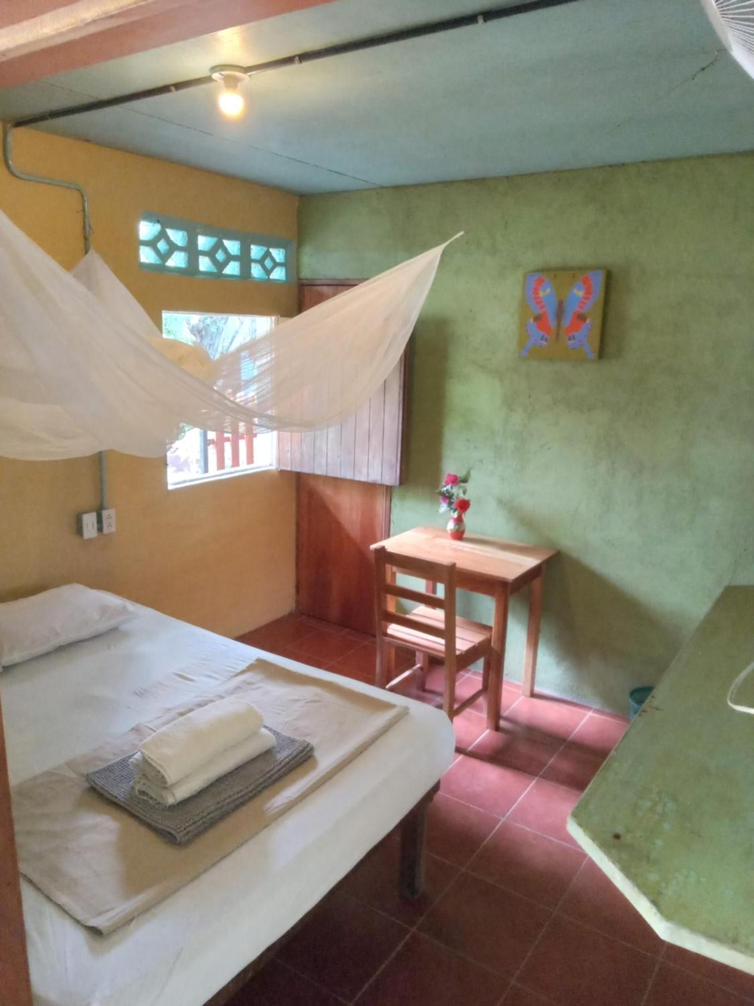 B&B, Family Run Homestay, Hospedaje La Penita Altagracia Exterior foto