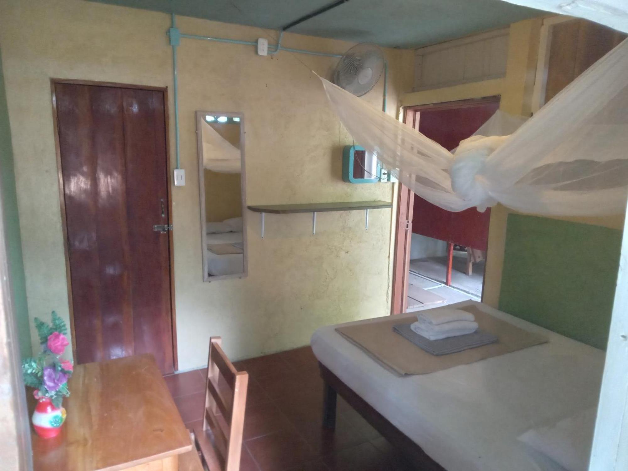 B&B, Family Run Homestay, Hospedaje La Penita Altagracia Exterior foto