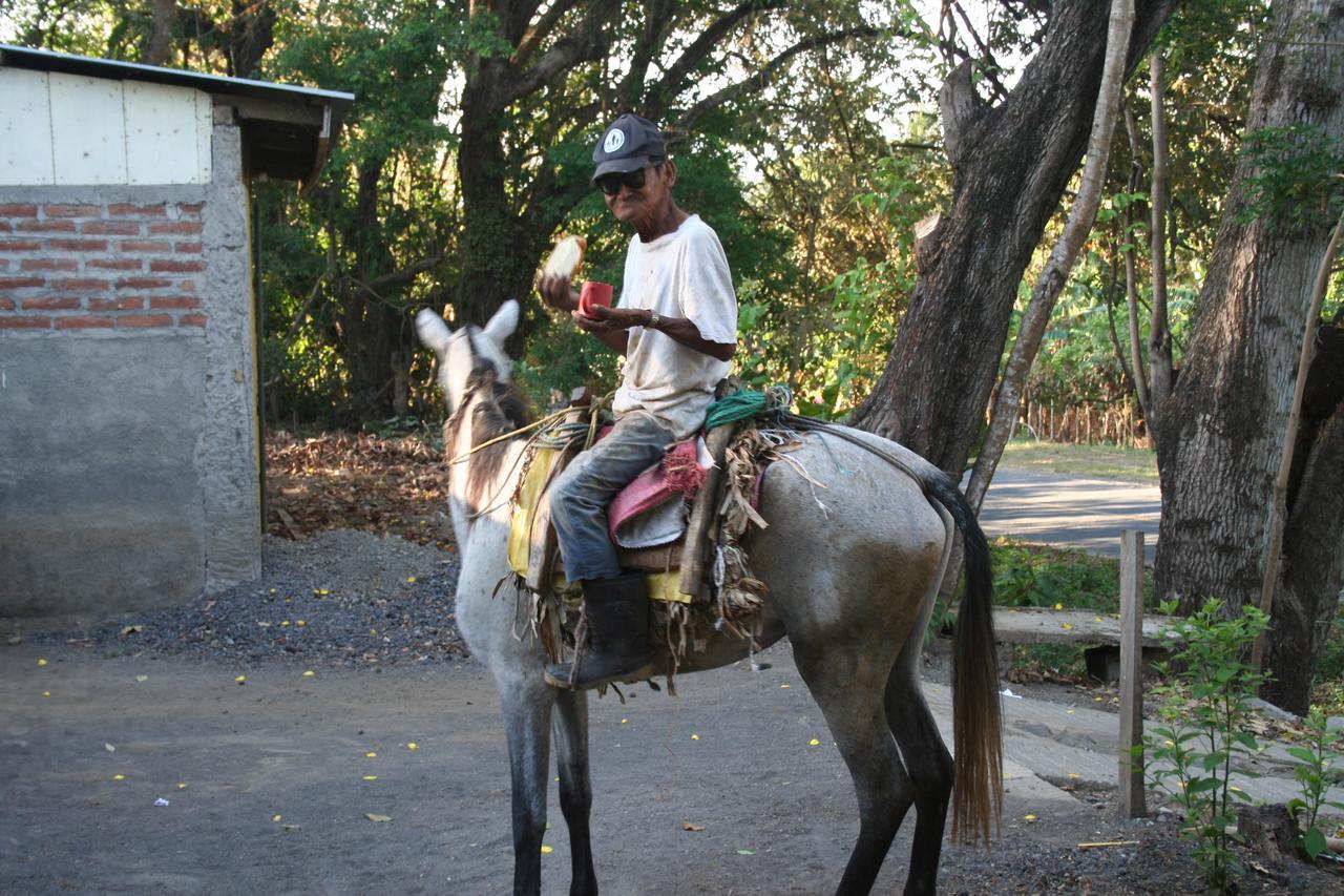B&B, Family Run Homestay, Hospedaje La Penita Altagracia Exterior foto