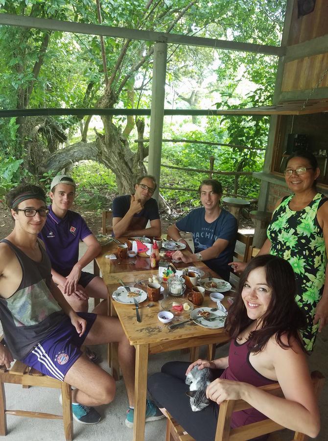 B&B, Family Run Homestay, Hospedaje La Penita Altagracia Exterior foto
